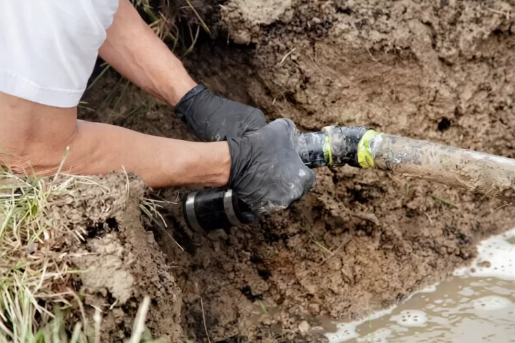 Leaking joints and infiltration services by Mesa Plumbing